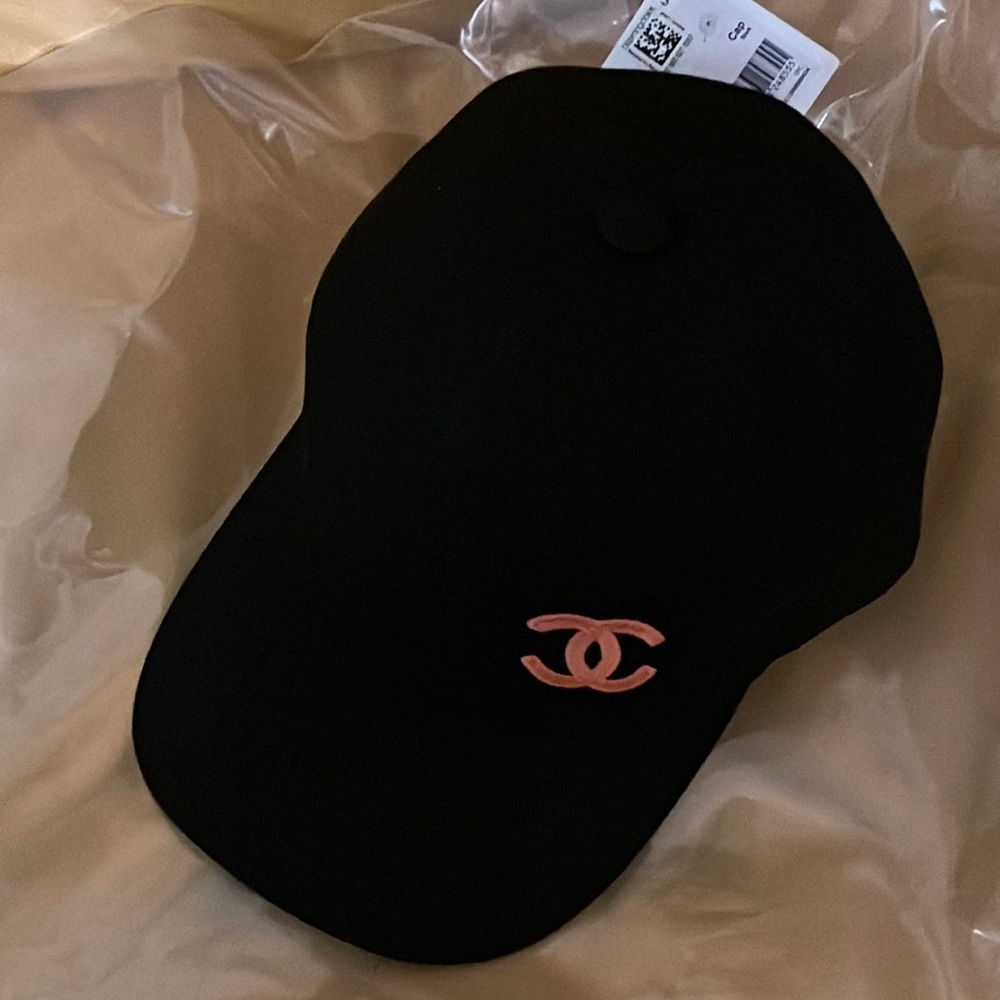 Chanel authentic 23A black baseball cap